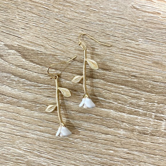 White Rose Stem Leaflet Drop Dangle Gold Earrings - Picture 7 of 8